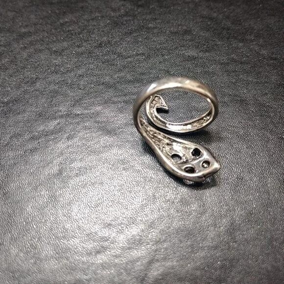 Silver tone peacock ring - Picture 4 of 6